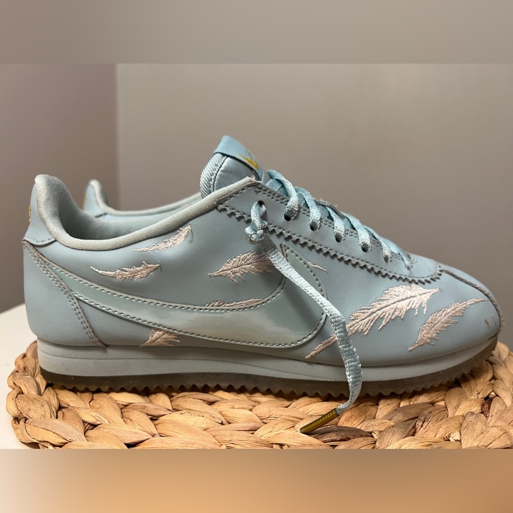 Nike Cortez Feathers blue sneakers white feathers